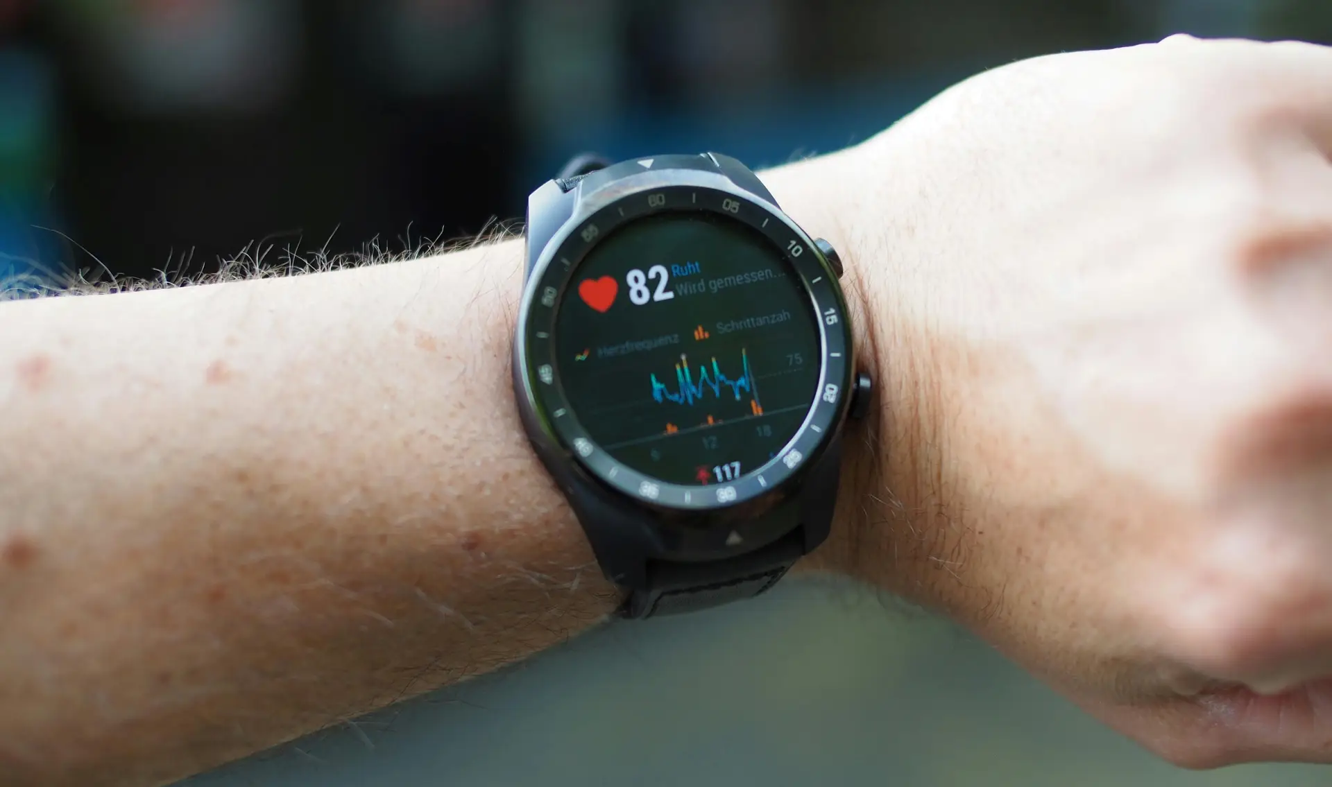 How smartwatches monitor your heart rate